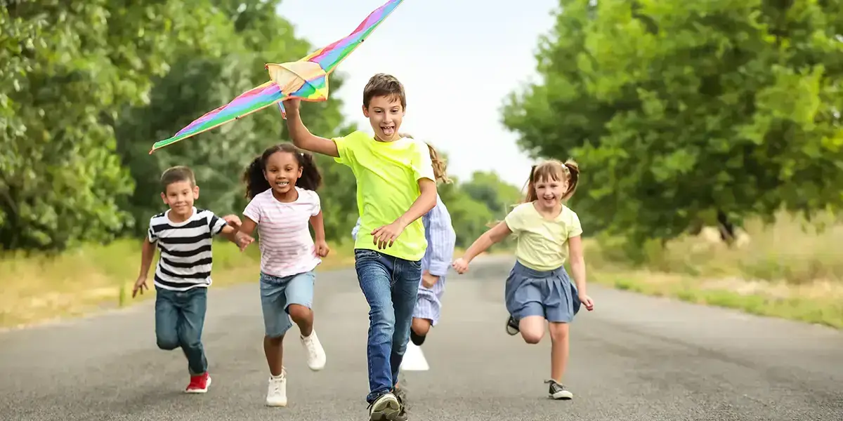 Enfants profitants des clubs enfants VTF