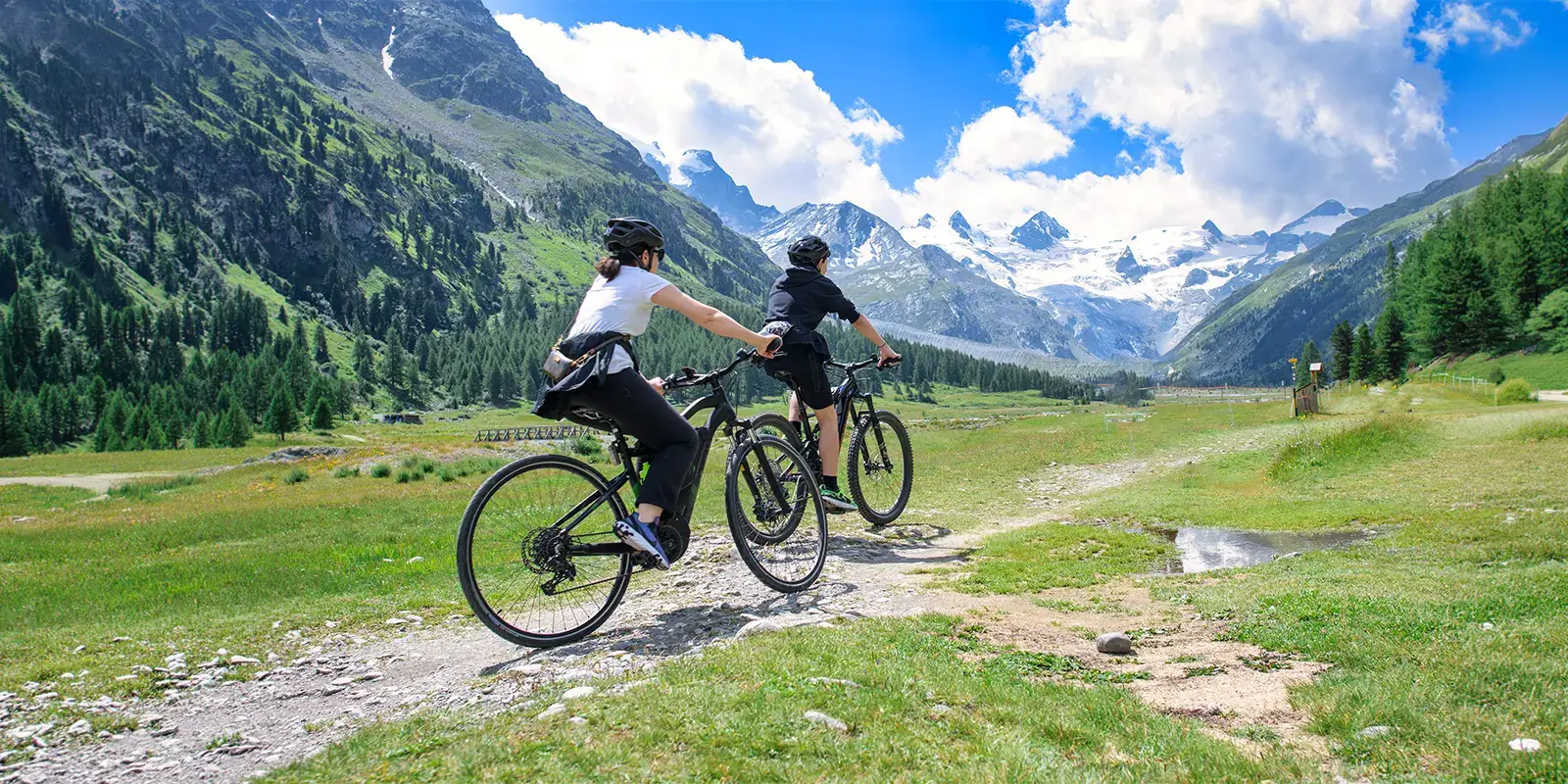 VTT en montagne, l'une des nombreuses activités à faire en montagne l'été en vacances avec VTF