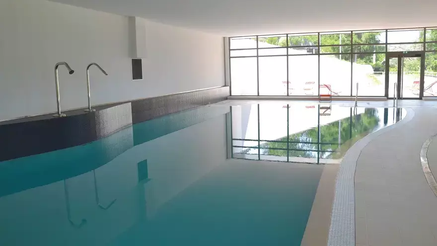 Piscine intérieure