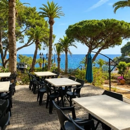 VTF Bandol terrasse vue mer dans le Var