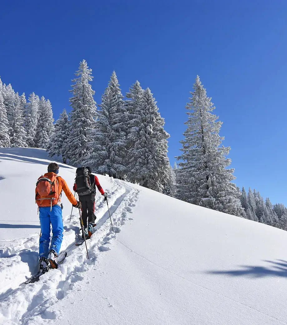 Cross-country skiing activities for couples