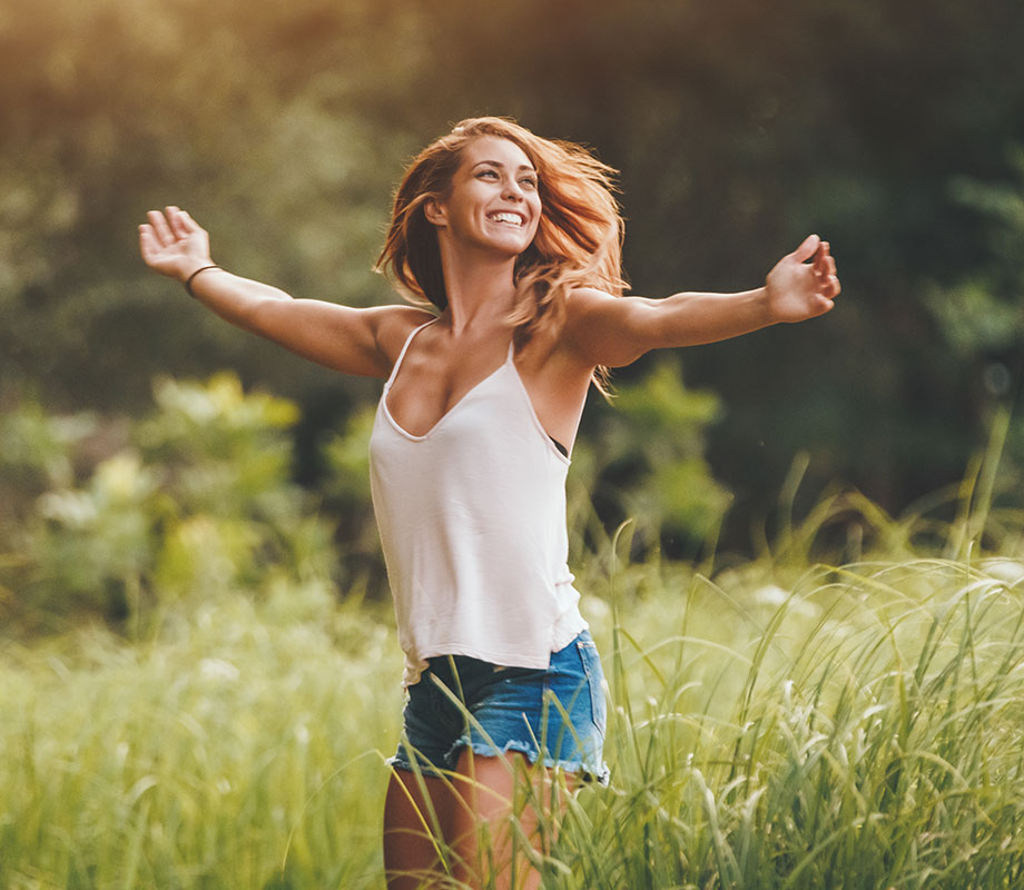 Femme en vacances en solo